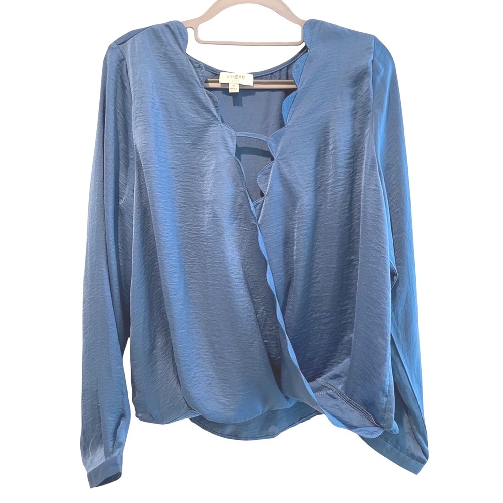 Umgee Slate Blue Satin Scalloped V-Neck Surplice Blouse Top‎ G2577 Womens Size M